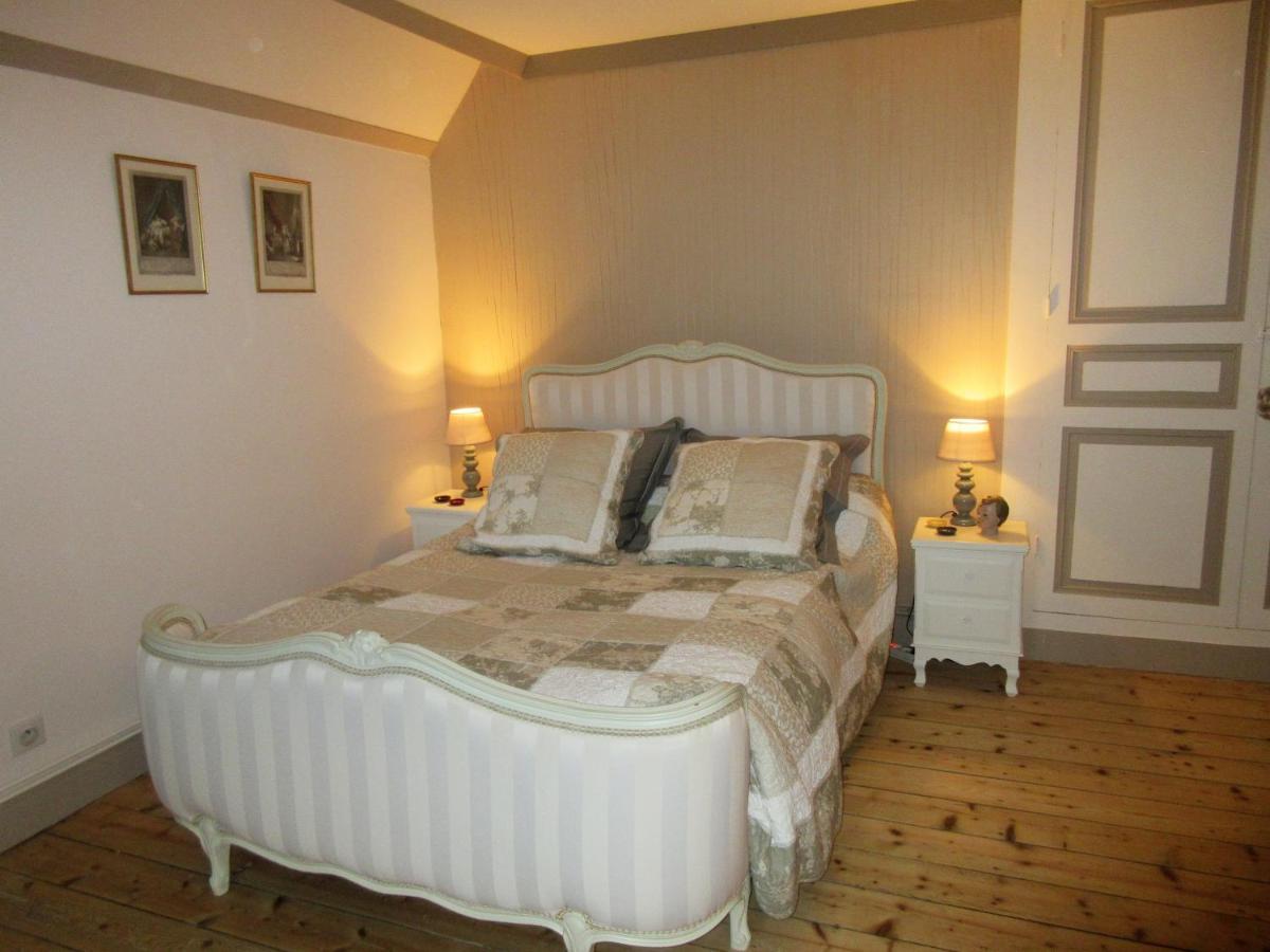 Le Manoir Sur La Roche, 74, Impasse Du Manoir, 71520 Navour Sur Grosne D121 Bed & Breakfast Clermain Екстериор снимка