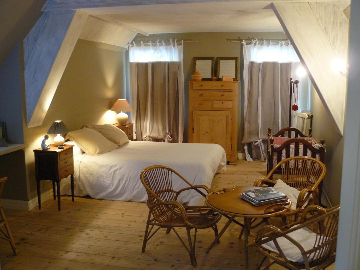 Le Manoir Sur La Roche, 74, Impasse Du Manoir, 71520 Navour Sur Grosne D121 Bed & Breakfast Clermain Екстериор снимка